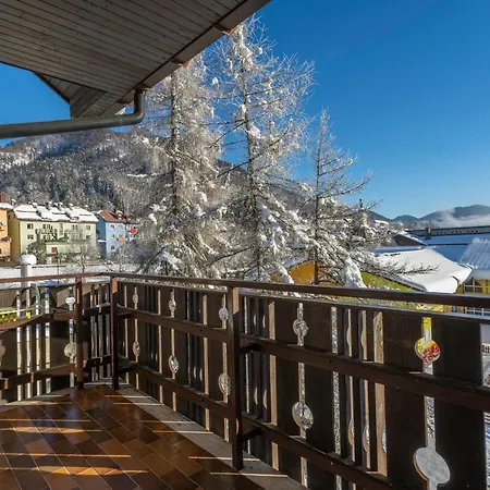 Apartment Rododendro - Ciclovia Alpe Adria Apt With Terrace Tarvisio