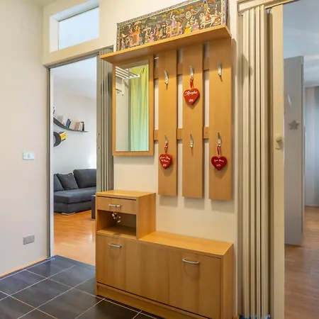Rododendro - Ciclovia Alpe Adria Apt With Terrace טרביסיו